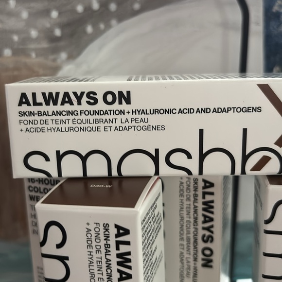 SMASH BOX FOUNDATION - Picture 4 of 5